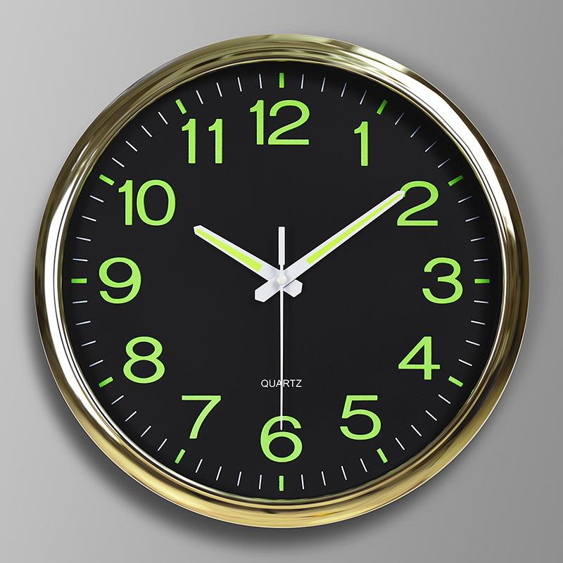 

Пластиковые бесшумные часы Креативные модные светящиеся настенные часы для гостиной Современные простые часы Оптом чёрный