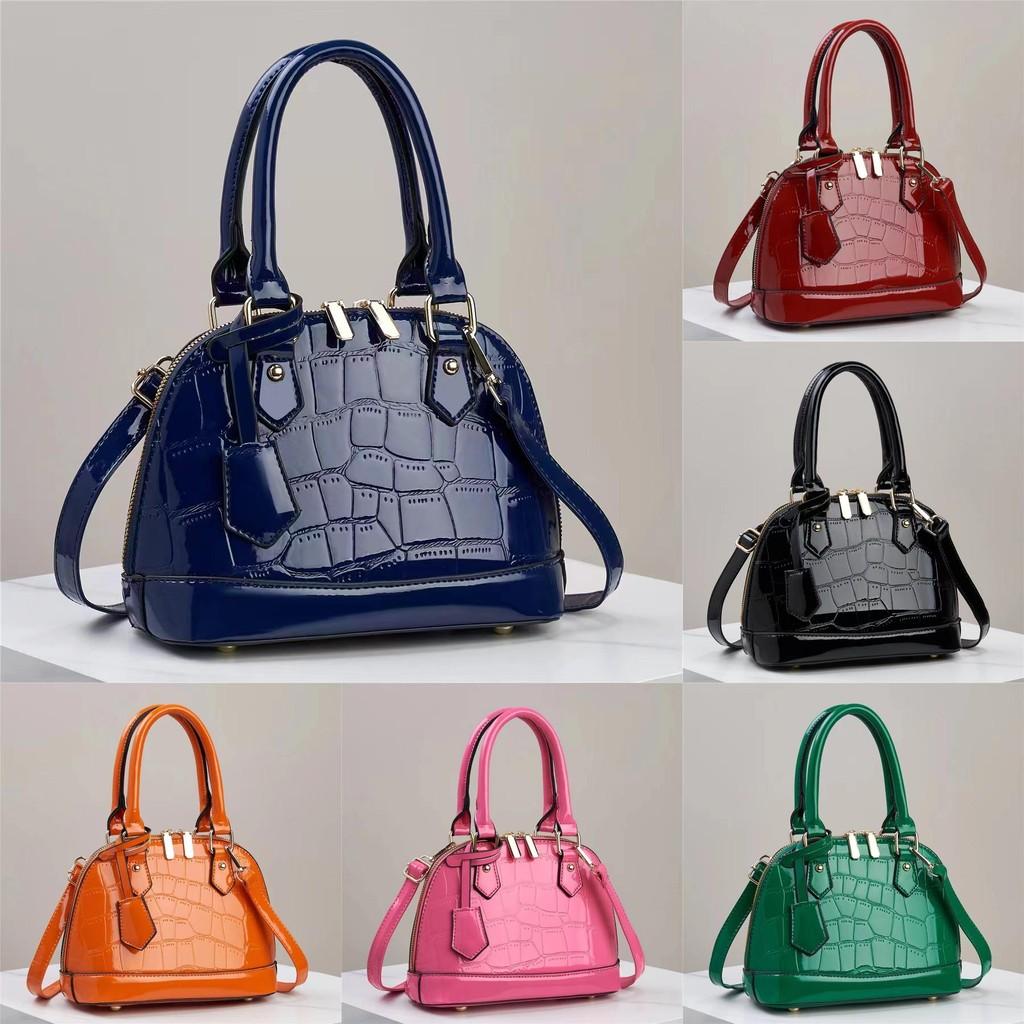 Solid Pu Color Shell Shaped Handbag With Mobile Card Pouches For Outings Casual
