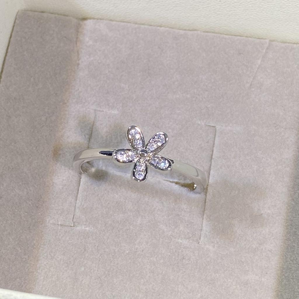 European and American Jewelry  Small Daisy Rose Gold Ring Personality Tail Ring