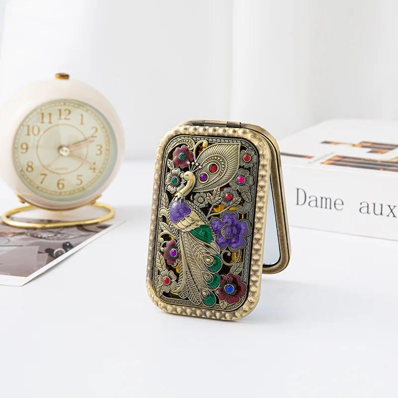 Metal Mirror Luxury Vintage Handheld Household European Style Makeup Mirror Retro Folding Hand Mirror Portable