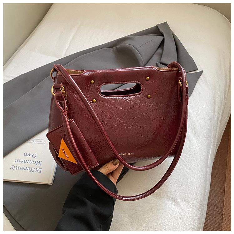 Retro Bag Women's Autumn New High-value Casual Fashion Portable Shoulder Messenger Bag Commuter Women's Bag