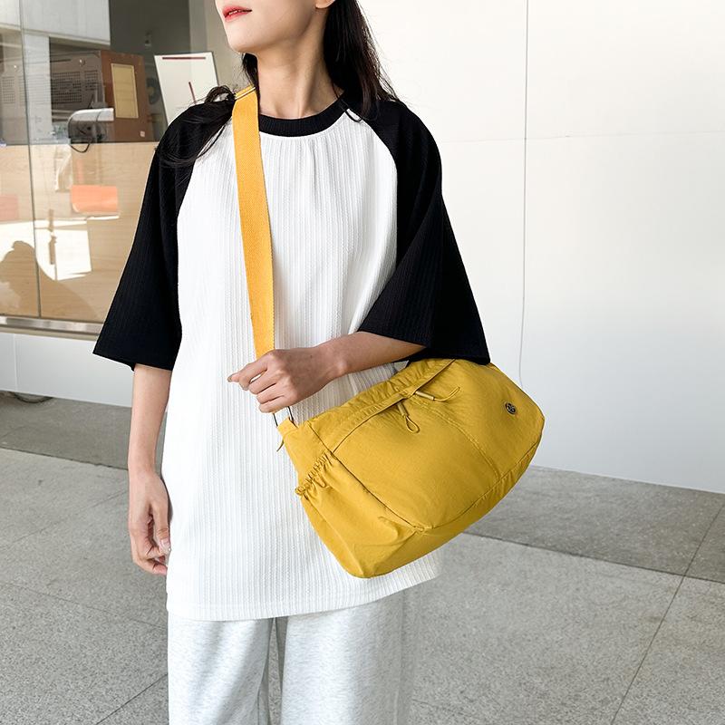 2025 Summer New Foreign Style Simple Texture Large Capacity Bag Fashion Trend Casual Women Shoulder Messenger Bag