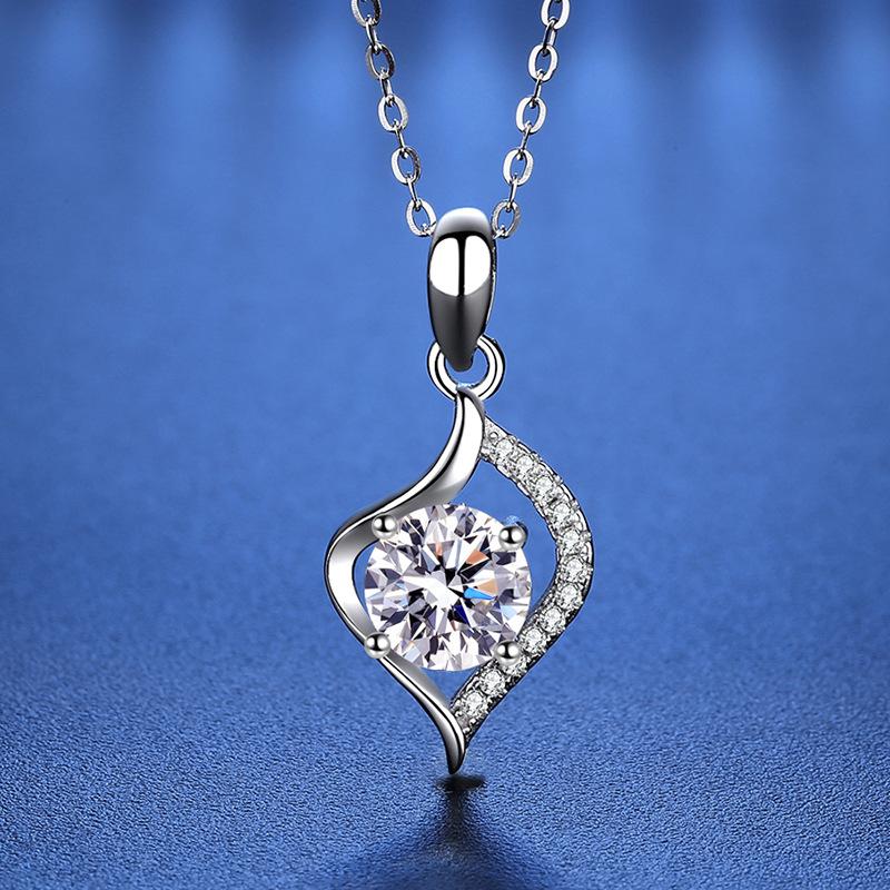 Tancise S925 Sterling Silver Moissanite Luxury Personality Pendant Necklace Women's Classic Tide Necklace Necklace Party Gift