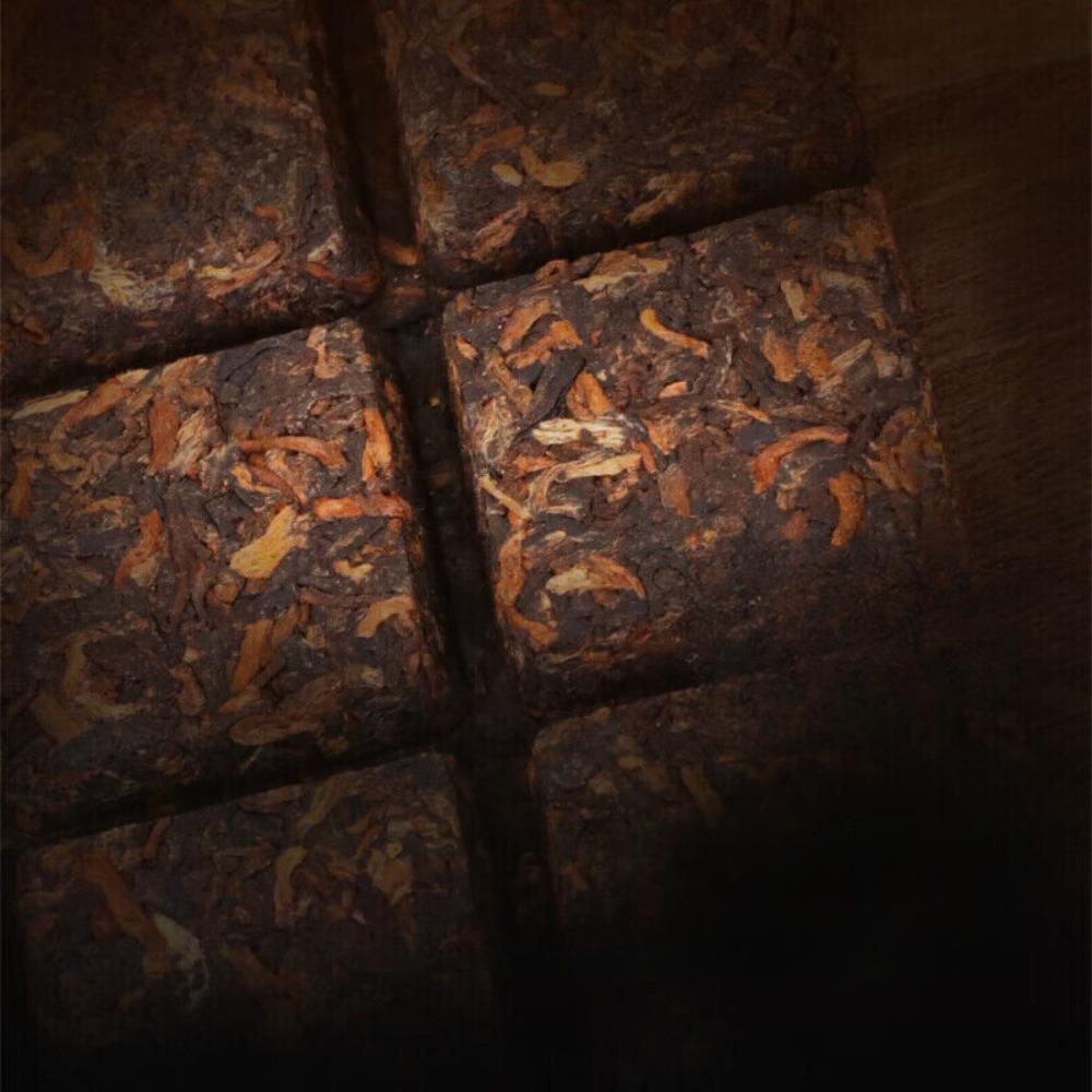 Premium Dianhong Pu'er Tea Amber Brick 60g Yunnan Menghai