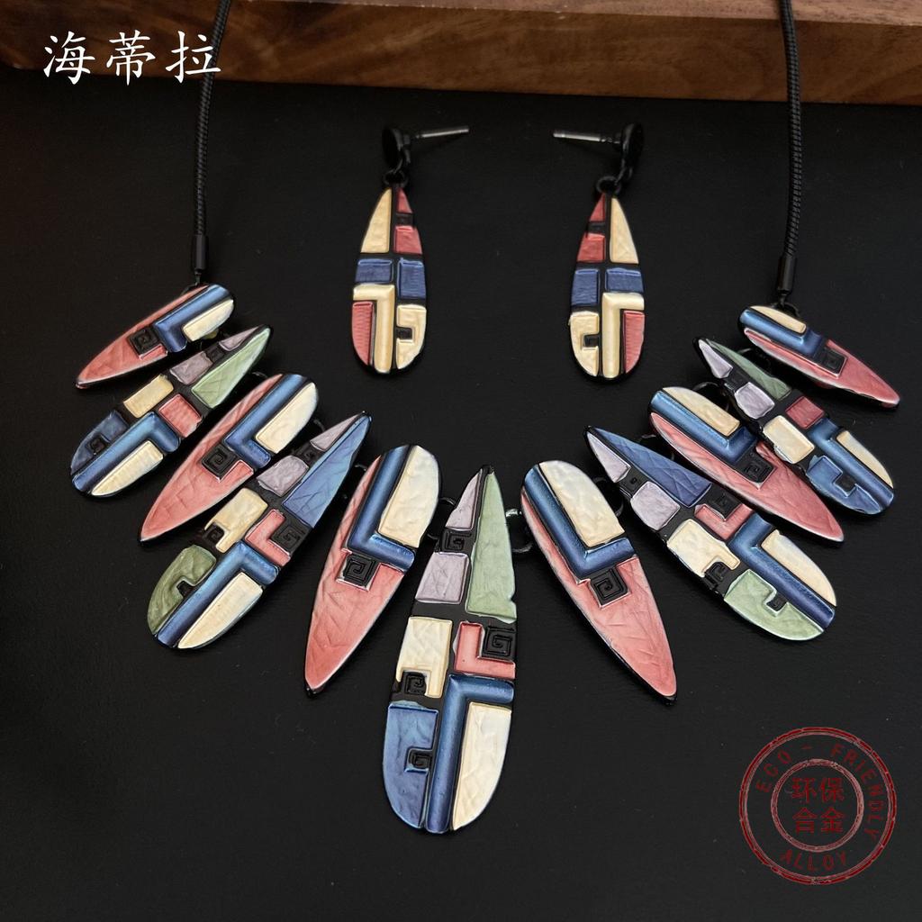 Luxury New Color Geometric Totem Necklace Earrings Set, Bohemian Ladies Premium Jewelry Set