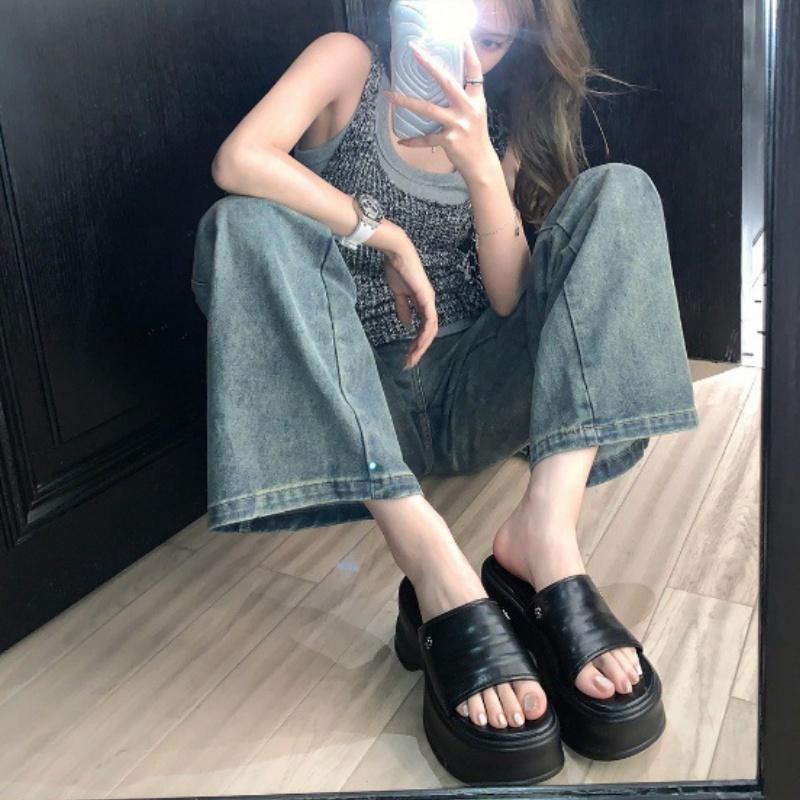 Fashion Black Chunky Platform Slippers Women Summer 2025 Thick Bottom Wedge Heels Sandals for Woman Non Slip Outdoor Flip Flops Mujer