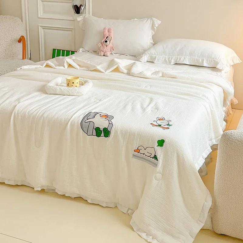 New Class a Cotton Wrinkle Yarn Large Embroidery Summer Quilt