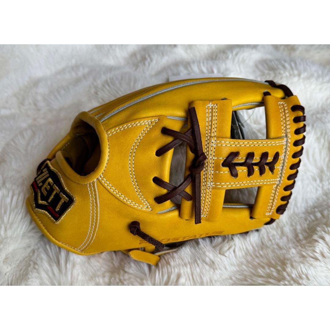 Used [New, unused, with tags] ZETT Pro Status Hardball Gloves for Infielders
