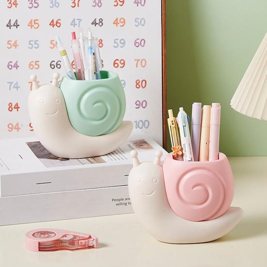 Dinosaur Egg Pen Holder Detachable Pen Holder Cute Snail-Shaped Desktop Organizer for Stationery Makeup Brushes Multifunctional Stationery Storage Box