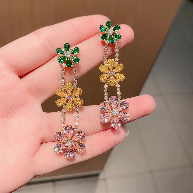 S925 Silver Needle Rhinestone Tassel Earrings - Exquisite Long Claw Chain with Colored Diamonds, European & American Style