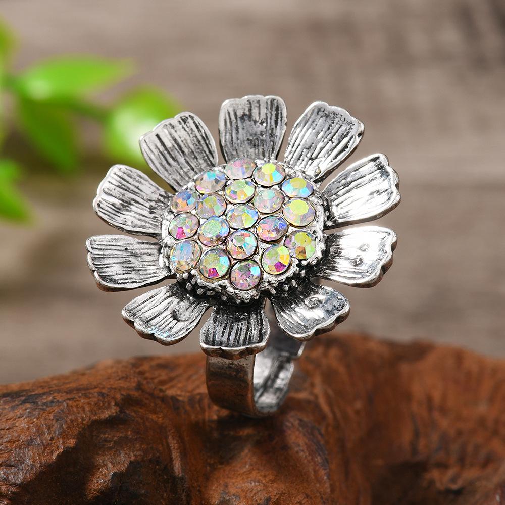 Elegant Rectangular Diamond-Inlaid Ring: Trendy Japanese-Korean Style, Versatile and Personalized
