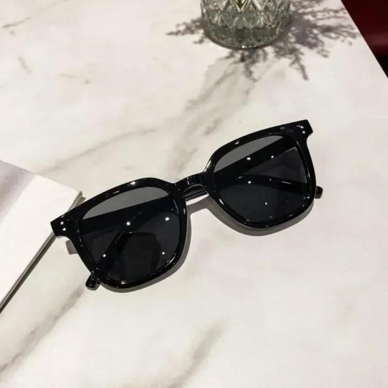 Square Sunglasses for Men Women UV400 Protection Ins Style Thick Frame Tea Color High End Yellow Semi Transparent Unisex