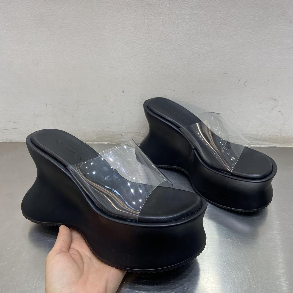 Muffin thick-soled cool slippers fairy shoes 2025 new summer fashion outer wear wedge heel heightening transparent belt sandals