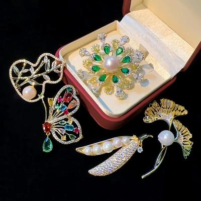 New Natural Pearl Snowflake Lady Corsage Retro Colorful Butterfly Brooch Elegant Atmosphere Ginkgo Leaf Pin Suit Coat Accessorie