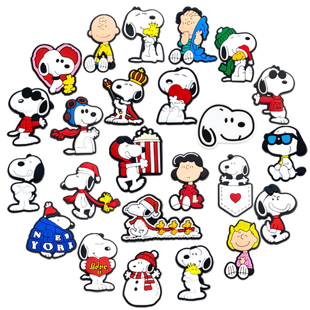 24 Snoopy PVC Rubber Patches – Decorative Detachable Buckles for DIY Accessories