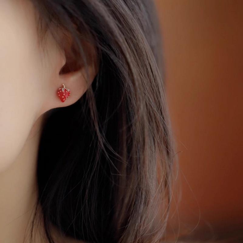 Boucles d'oreilles puces Fraise Douce pour Femmes Style Niche Brillant Délicat Boucles d'oreilles Strass Tempérament Délicat Fête Mariage Bijoux d'Oreilles