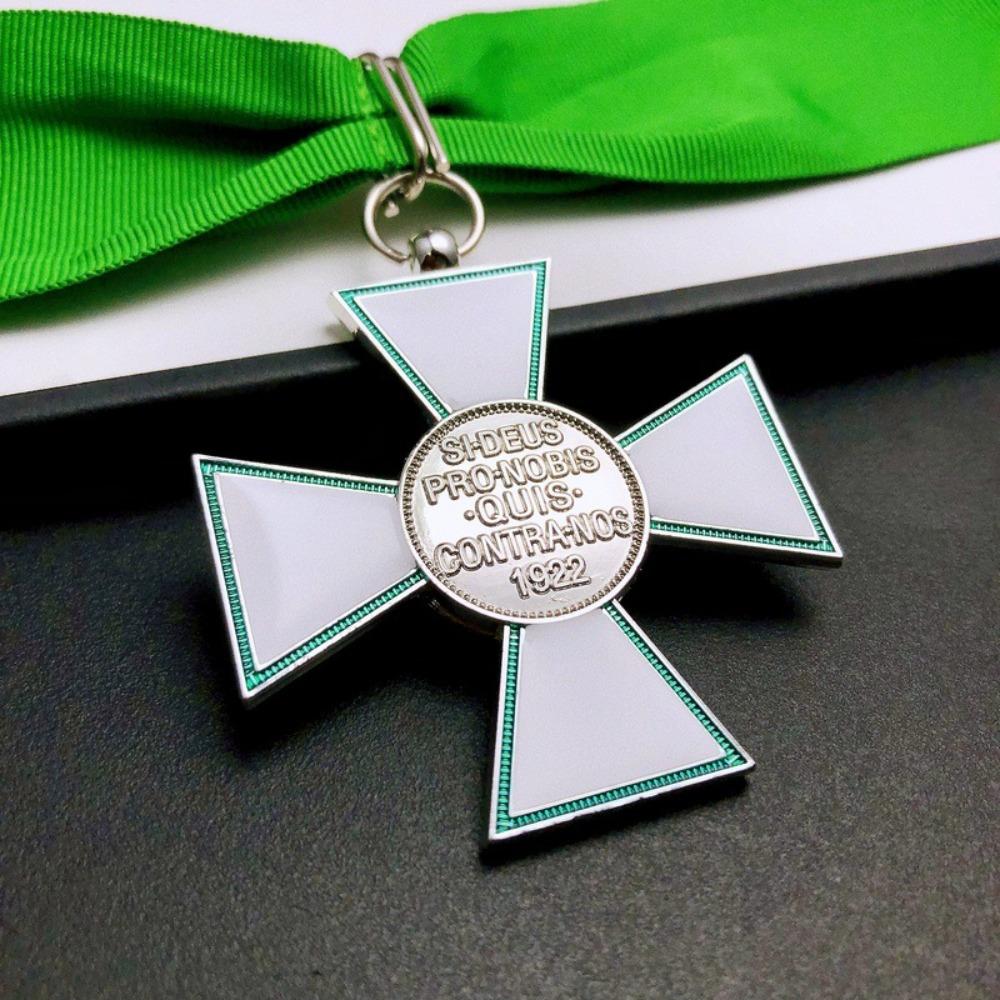 Second Class Merit of the Kingdom of Hungary, Cross Medal, Metal Emblem, Foreign Commemorative Medal, Badge, Christmas Gift, Stocking Stuffers
