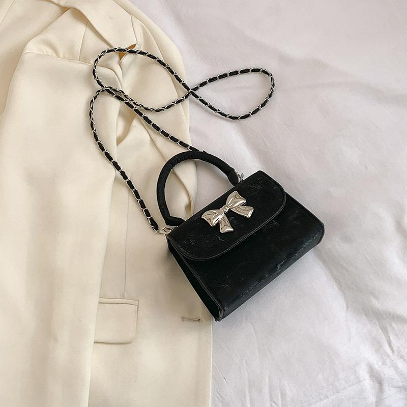 

Elegant Butterfly Knot Fashion Handbag For Women In Stylish Casual Pu Design For Everyday Use And Spring 2024 Collection Perfect For Street Style чёрный