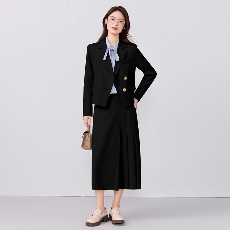 

Женский профессиональный костюм-двойка: пиджак и юбка S