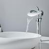 Robinet de Lavabo pour Salle de Bain - Design Élégant, Eau Froide et Chaude - Chromé, Haut