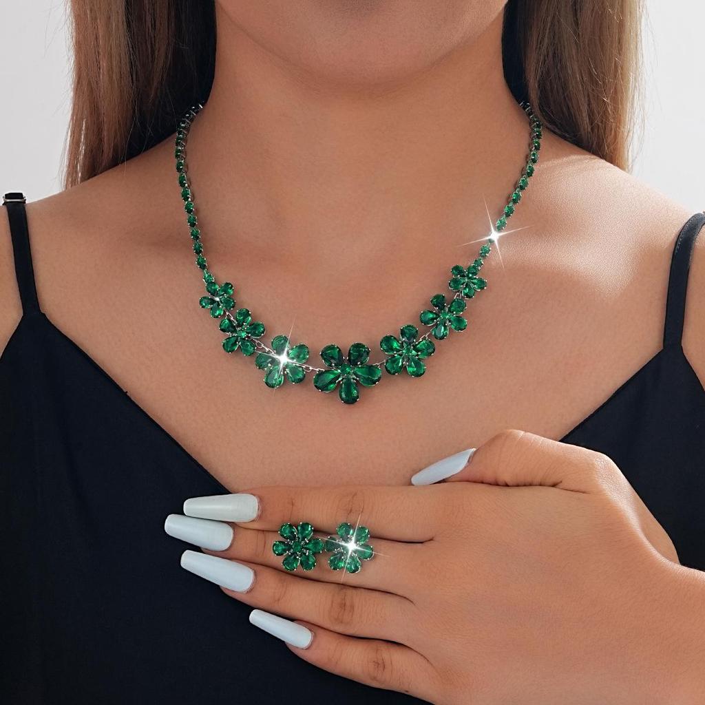 European-American Rhinestone Teardrop Necklace & Earring Set: Korean-Style Bridal Temperament Collarbone Chain Jewelry for Women