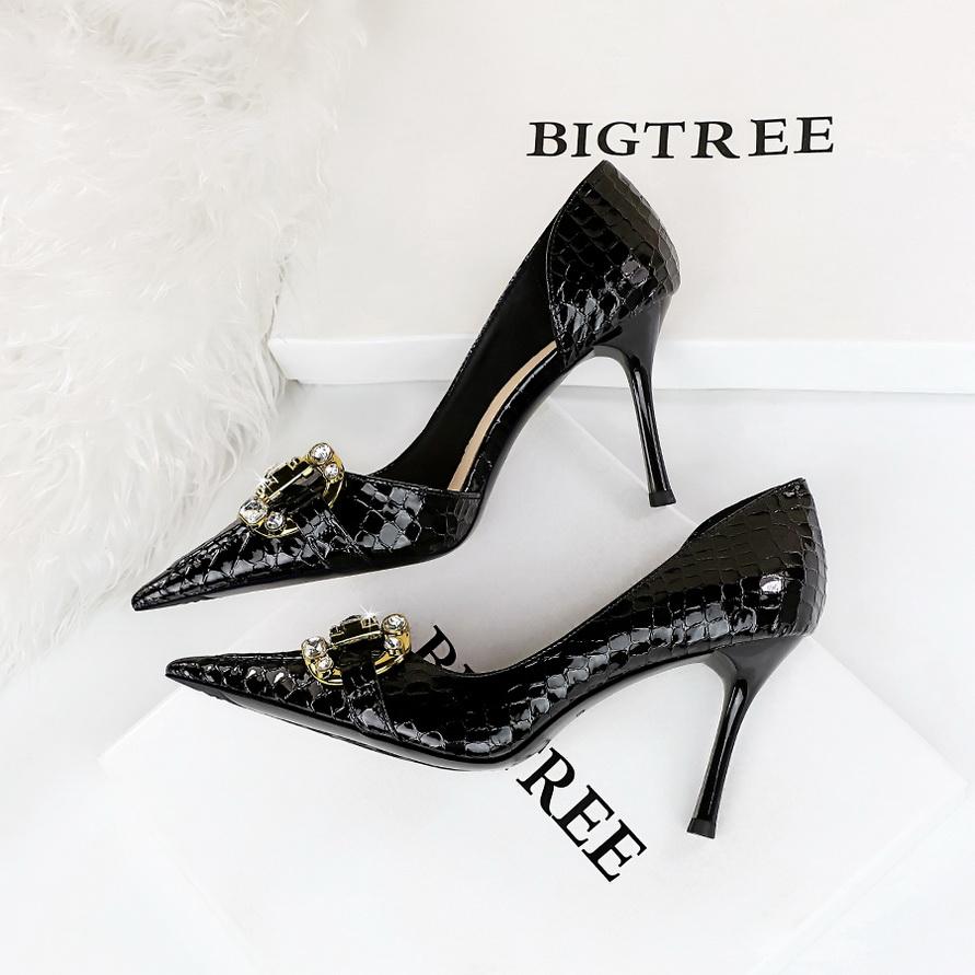 Women's Banquet High Heels Slim Heels High Heels Shallow Mouth Pointed Side Hollow Metal Water Diamond Buckle Single Shoes