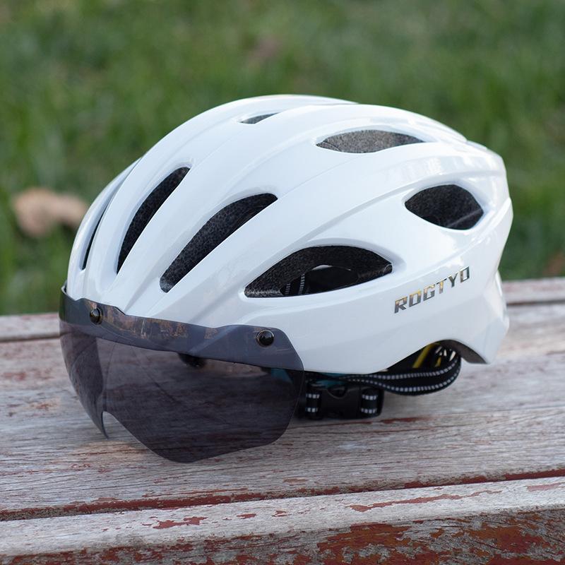 Bicycle helmet with goggles, new summer rider color-changing magnetic tail light breathable skateboard riding integrated Kong Ming