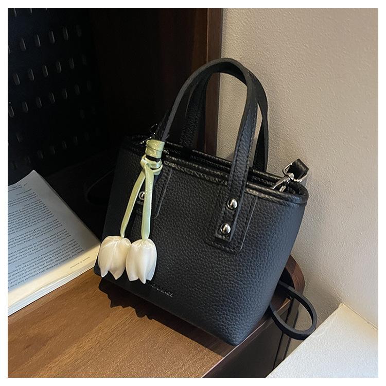 

Simple and high-end hand-carried bucket bag, women s trendy fashion new single shoulder oblique span women s bag чёрный