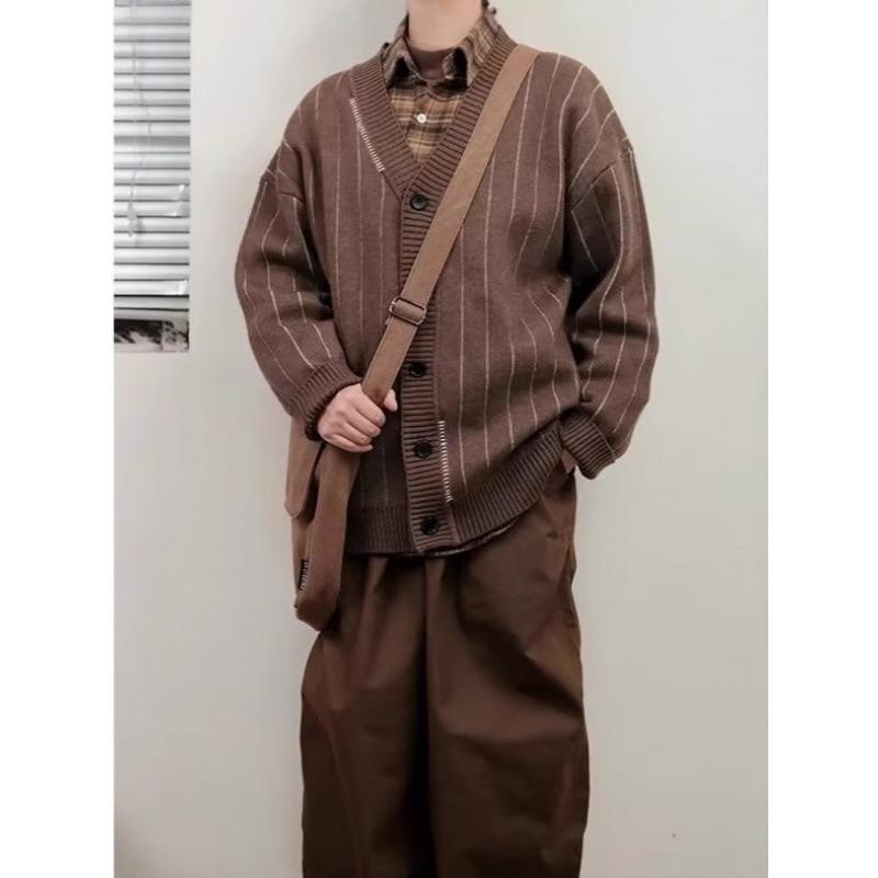 

Unisex Japanese Maillard Stripes V-Neck Cardigan – Retro Autumn/Winter Knitwear for Men & Women XXXL коричневий