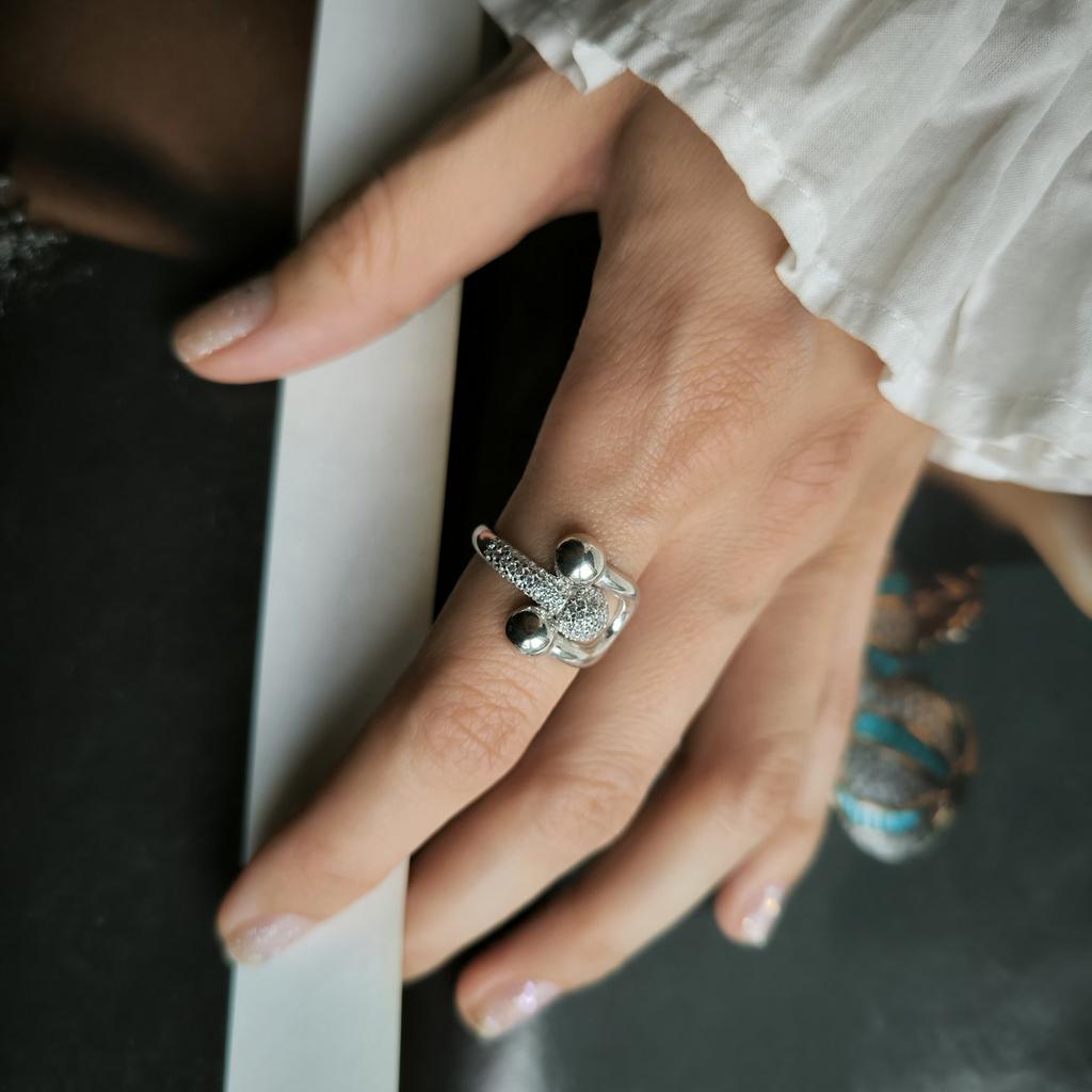 Silver Ring with Cubic Zirconia, Product Weight 2.57 G (2208631)