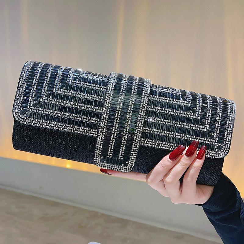 Damen Clutch mit Strasssteinen, glänzend, Abendtasche, Party