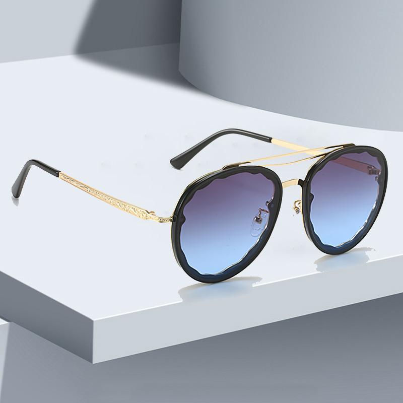 Vintage Sunglasses For Women Fashionable Modern Wavy Frame Semi Transparent Gradient Lens Golden Decorative Glasses Women