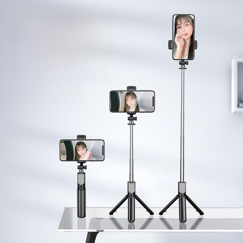 Portable Selfie Stick & Tripod for Live Streaming: Foldable & Integrated Design for Mobile Phones