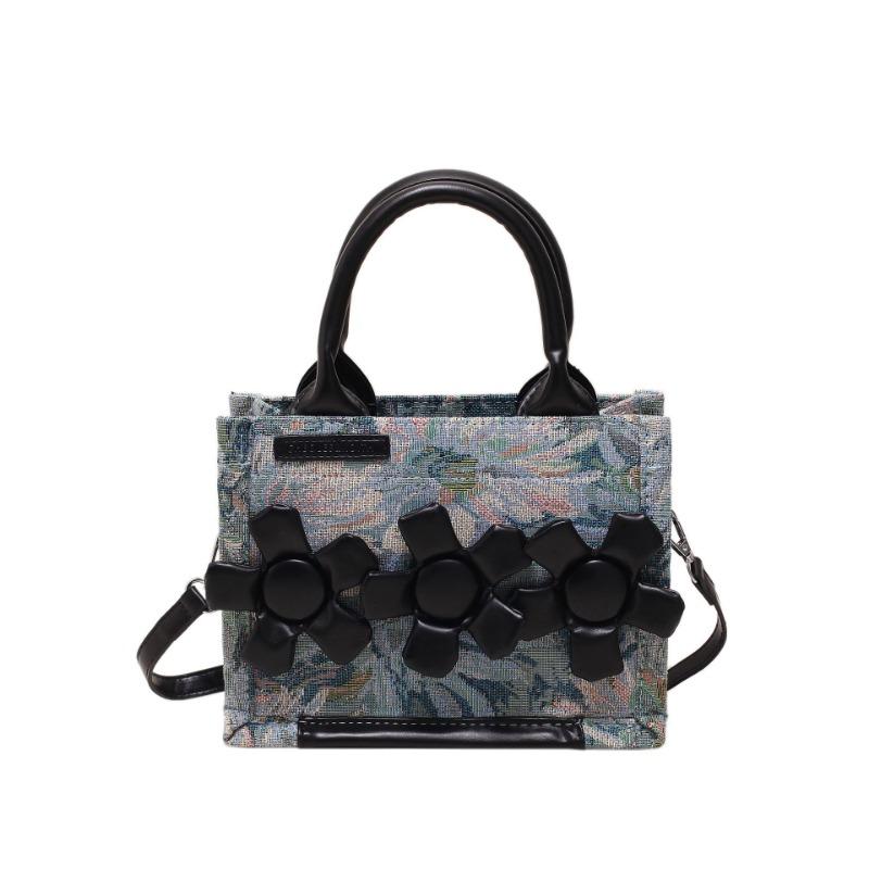 

Beggar version small square bag summer new flower handbag niche design shoulder messenger bag women s trendy bag зелёный