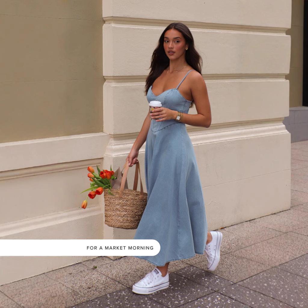 

Женское летнее платье-комбинезон без рукавов с имитацией денима M