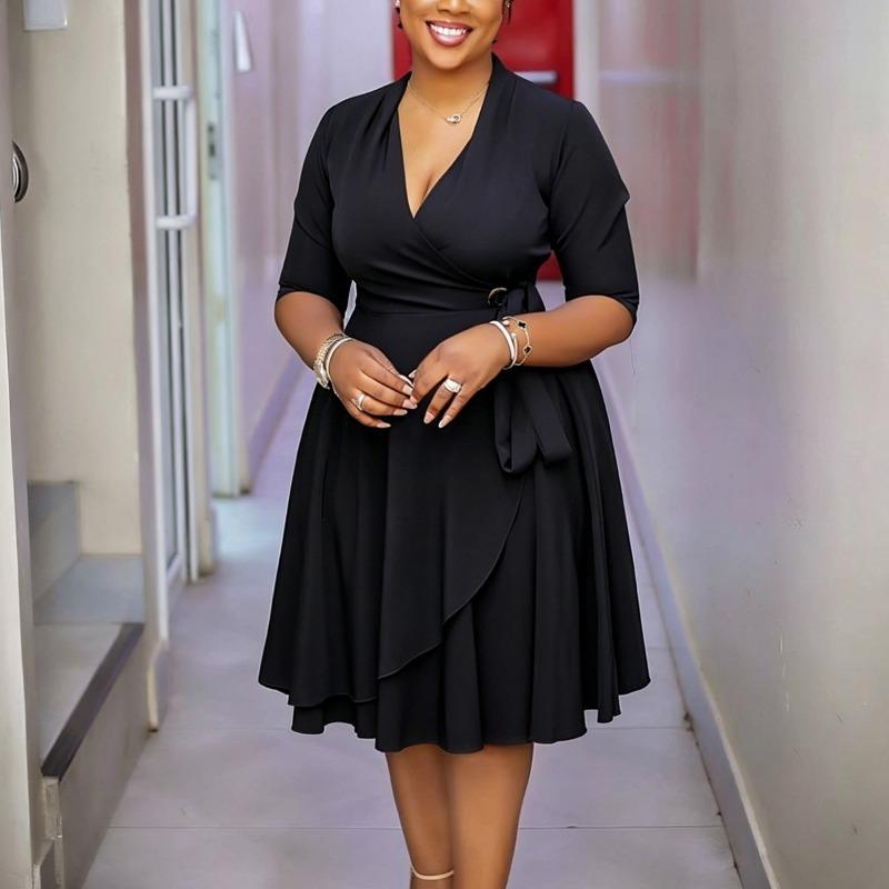 Plus Size Solid Color Tie Waist V Neck Half Sleeve Mid Length Dress