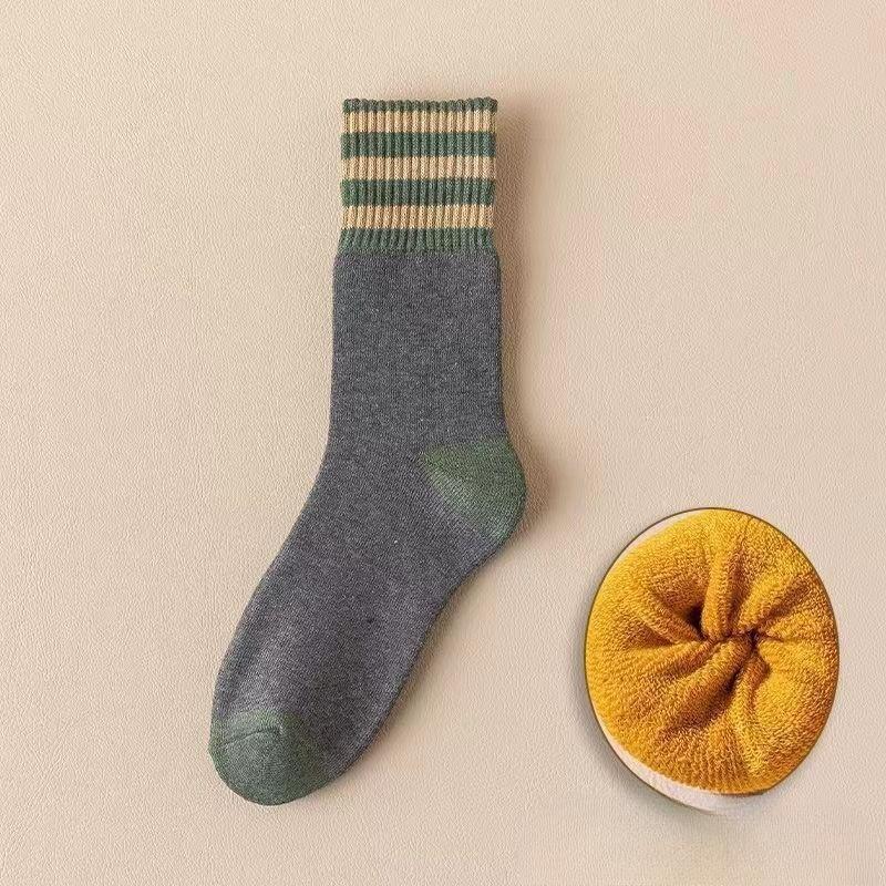 Women's Fleece Thickened Mid-calf Striped Loop Socks for Warmth in Autumn and Winter, Retro Towel Postpartum Socks