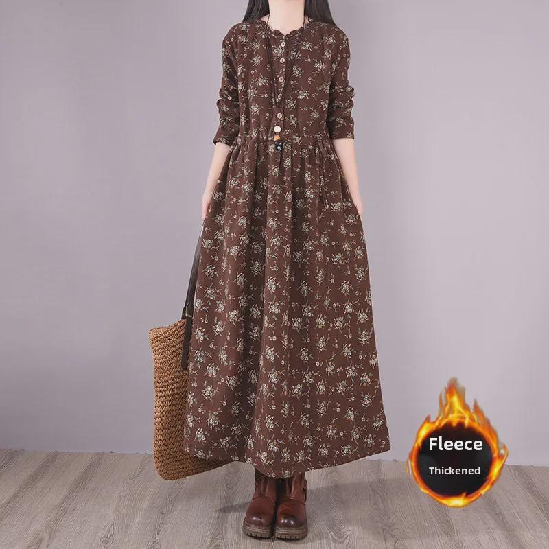 Women's Retro Floral Velvet-Lined Cotton Linen Dress - Round Neck, Long Sleeves, Loose Fit for Autumn/Winter 2023.