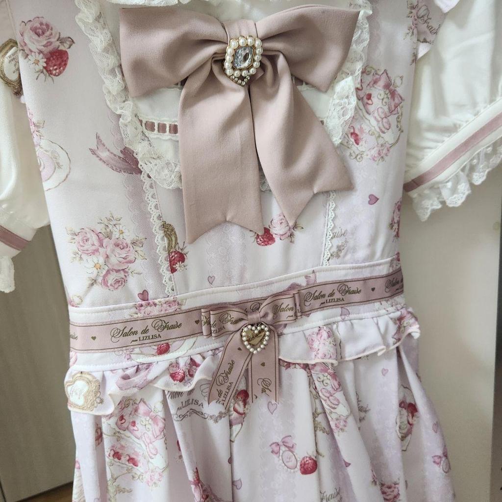 Used LIZLISA Salon de Fraise pattern dress pink Lizlisa