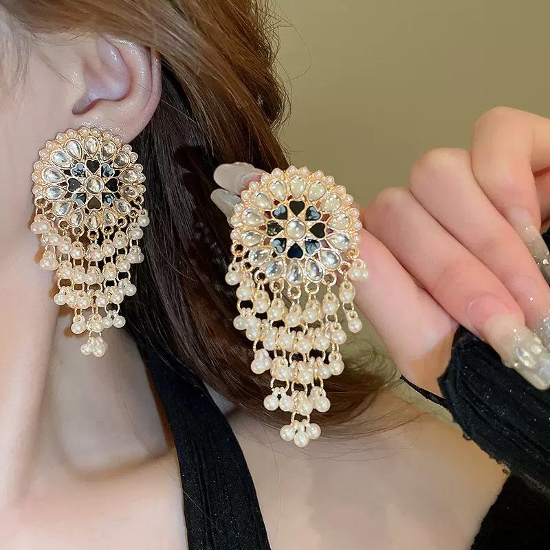 Bohemian Ethnic Tassel Bell Pendant Stud Earrings - Retro, Nostalgic, Elegant Style