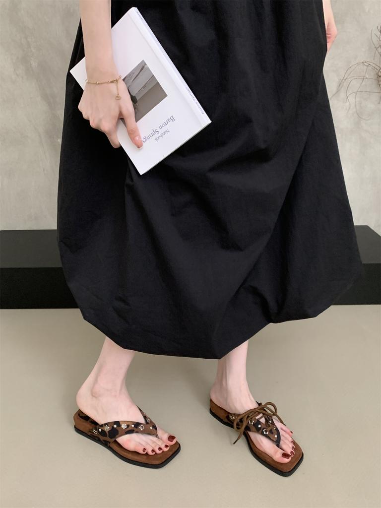 Flip Flops Sandals Slip-On Clip Toe Slippers For Women Outer Wear 2025 Summer Herringbone Slim Height Increasing Roman Sandals