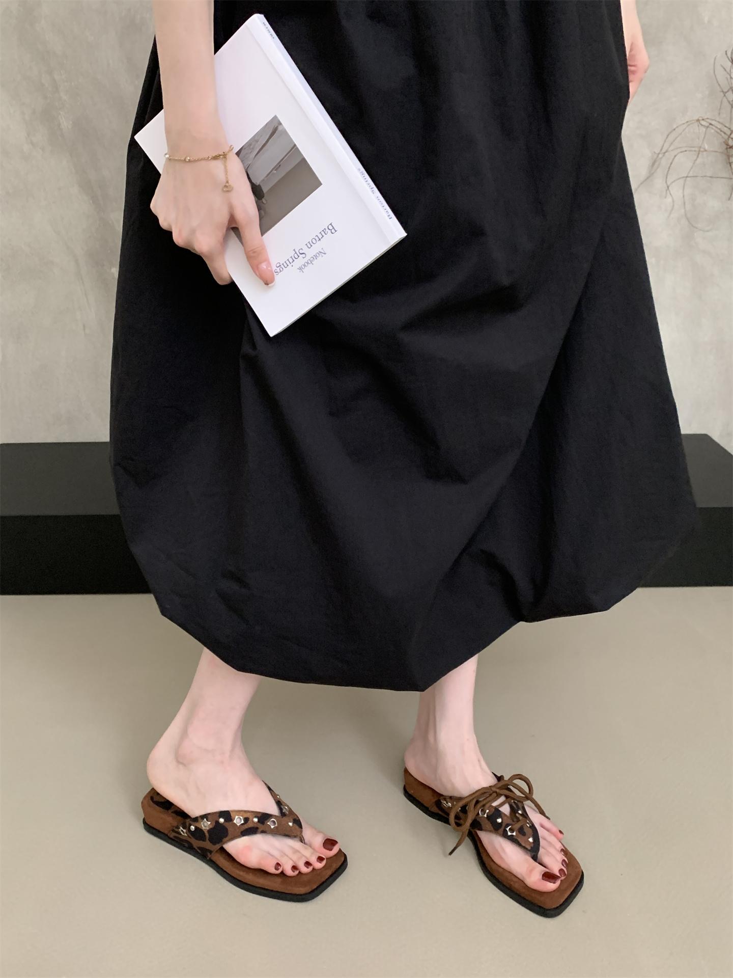 

Fashion Flip Flops Sandals Slip-On Clip Toe Slippers For Women Outer Wear 2025 Summer Herringbone Slim Height Increasing Roman Sandals 39 коричневый