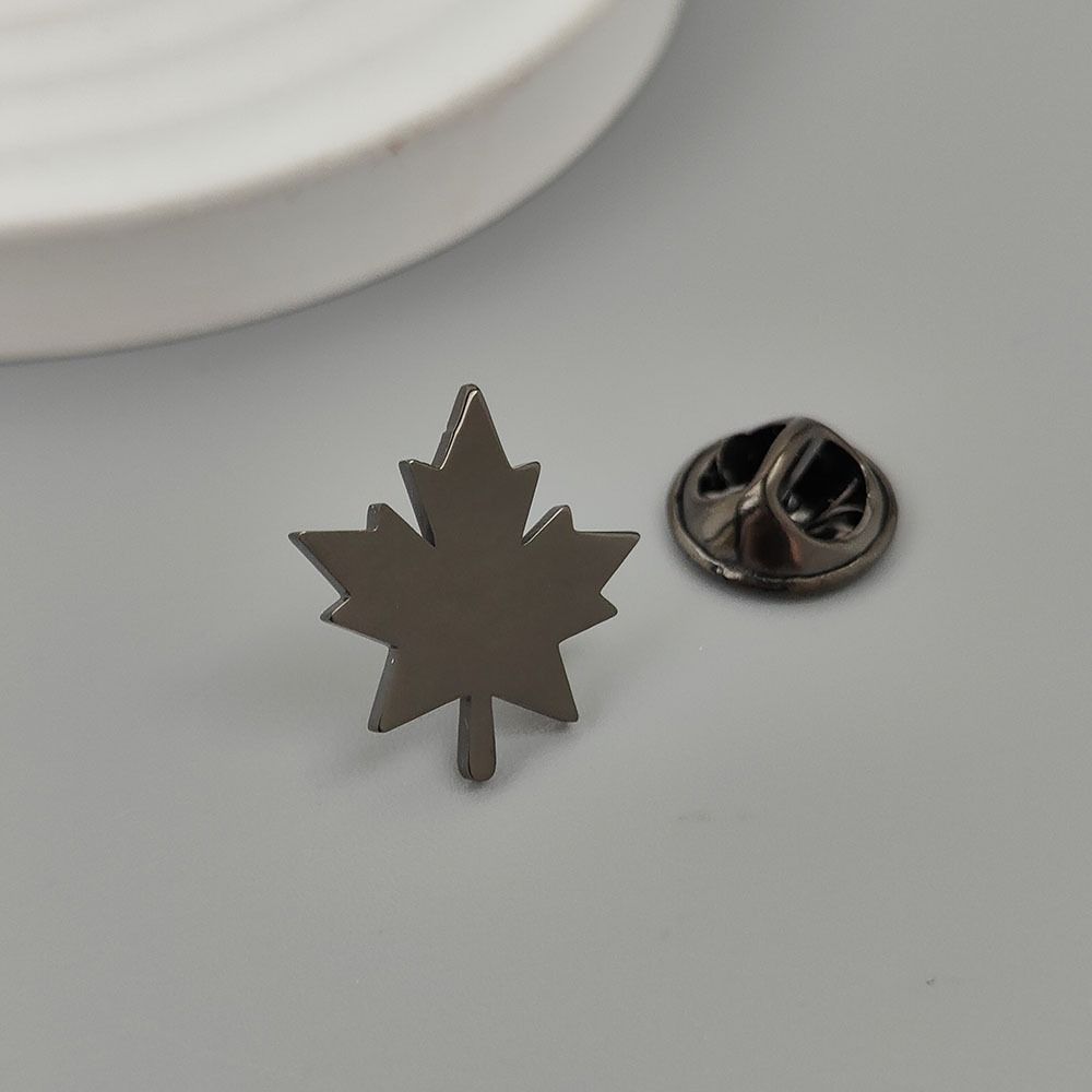 2Pcs Maple Leaf Cufflinks Business French Armband Shirt Sleeve Holder  for Women Men