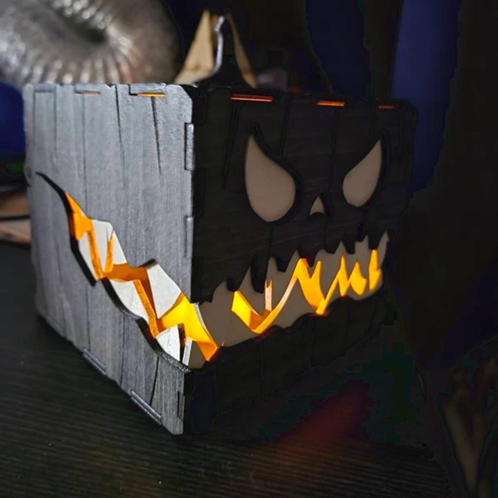 

Spooky Square With Face, Eerie Glow, And Design. Perfect For Halloween Decor Indoors Or Out! One Size чорний