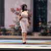 1:24 Housewife Model Tiny People Realistic Photo Prop Mini Long Dress Woman Figure for Fairy