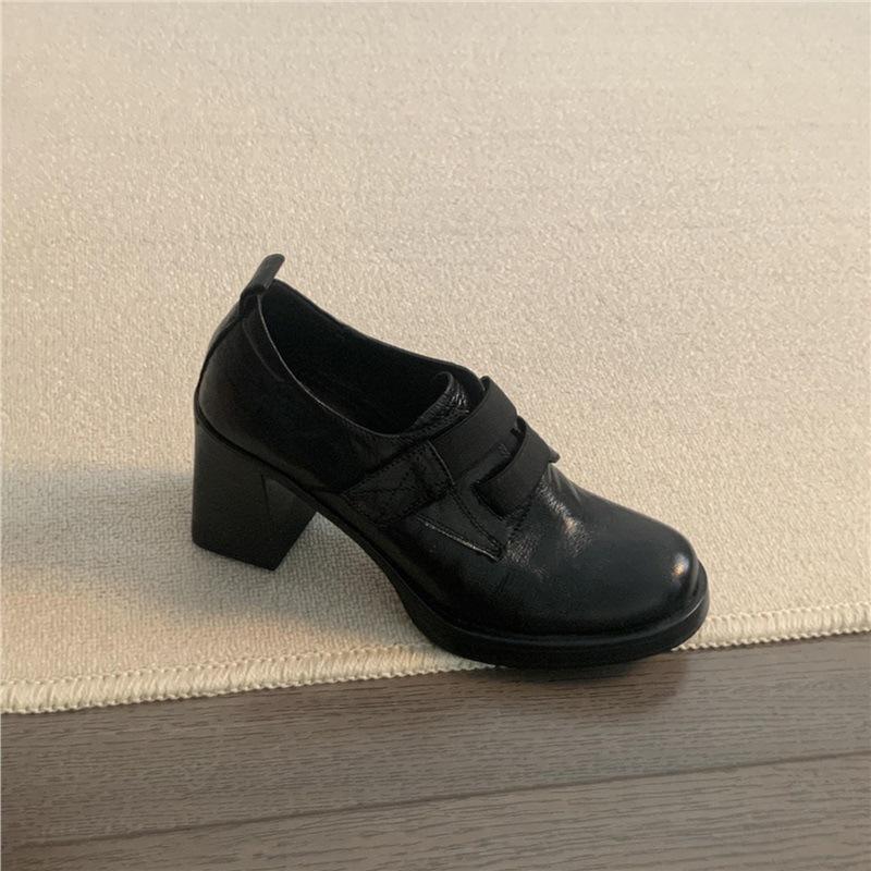Kleine 8 cm hohe Klett-Pumps mit hohen Absätzen, Einslipper, Damen-Pendler, runde Spitze, dickabsatzige kleine Lederschuhe