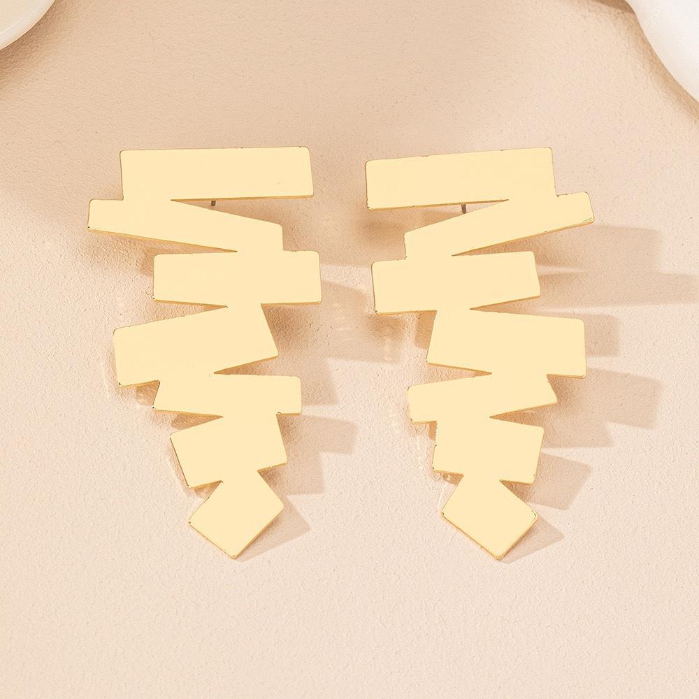 Мода Индивидуальность Геометрические Неправильные Лестница Тренд Темперамент Универсальные Ювелирные изделия Серьги Серьги