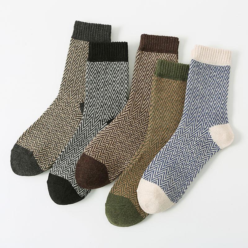 Men's Autumn/Winter Thick Warm Wool Mid-Calf Socks - Japanese Retro Ethnic Style, Small Diamond Pattern