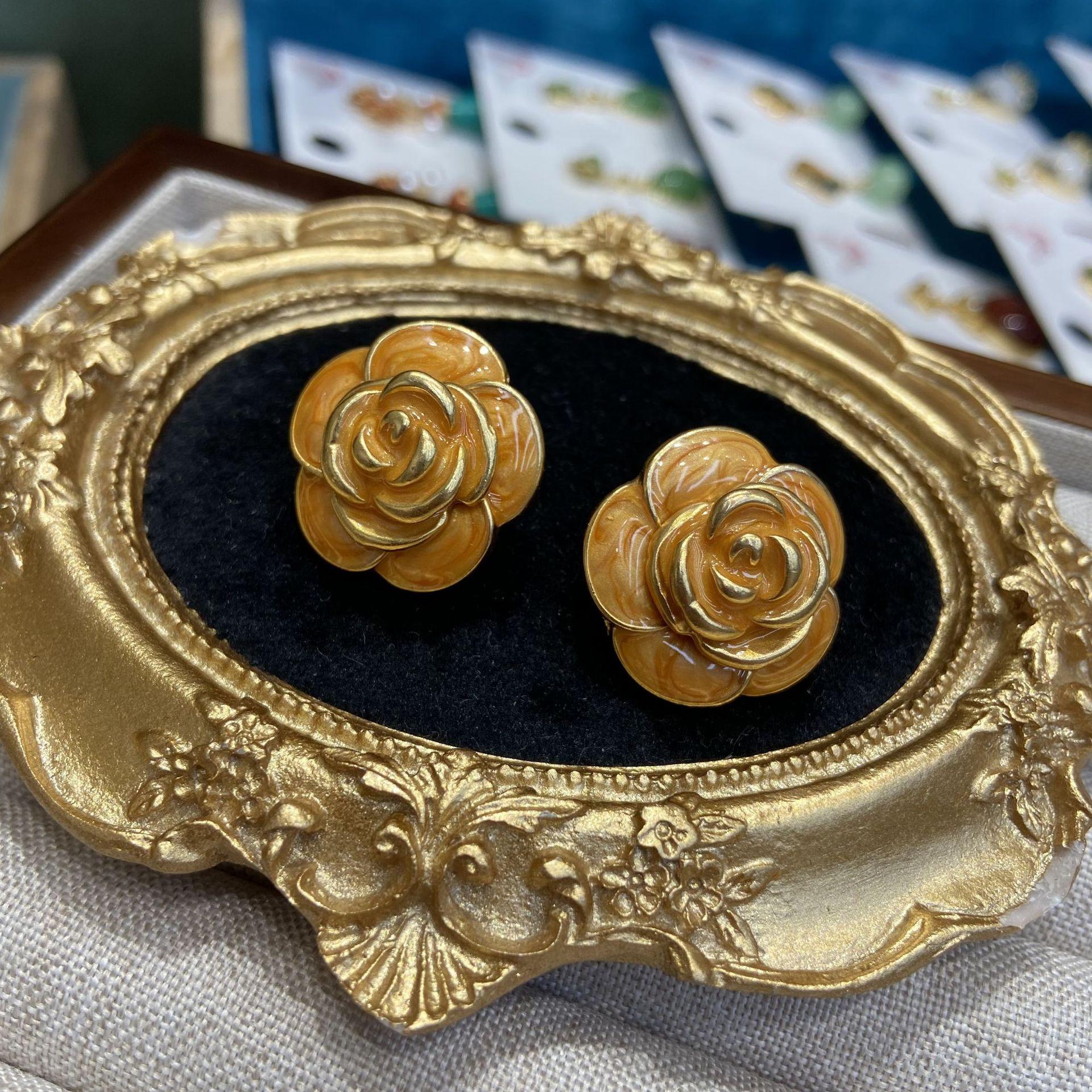 Xiaoxiangfeng Camellia Stud Earrings Enamel Dripping Oil Flower Earrings Fashion Temperament Earrings Douyin