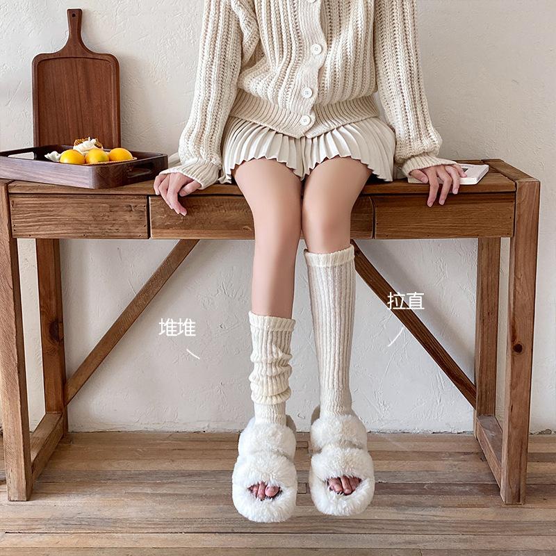 Women's Autumn and Winter Knitted Ankle Socks, Ankela Red Dui Dui Warm and Versatile White Calf Gloves